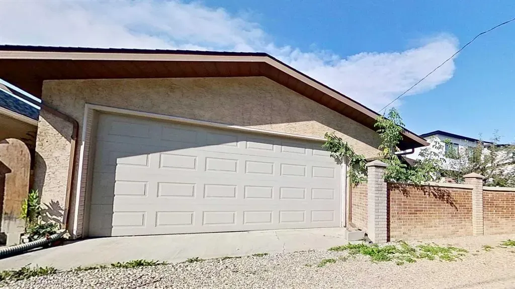 47 Montrose Crescent NE