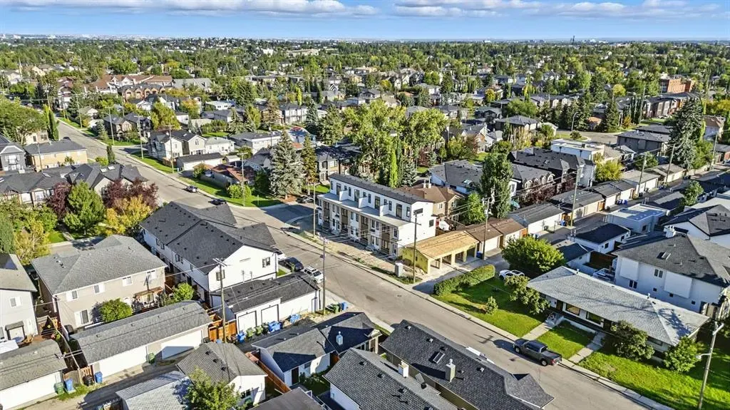 2201 32 Street SW