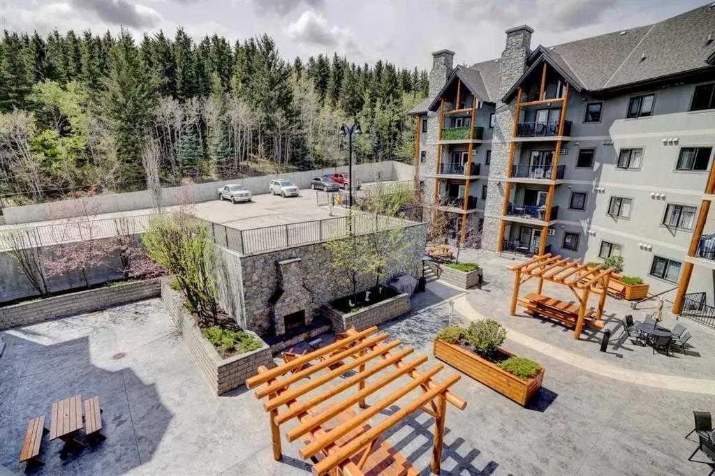 77 George Fox Trail, #107