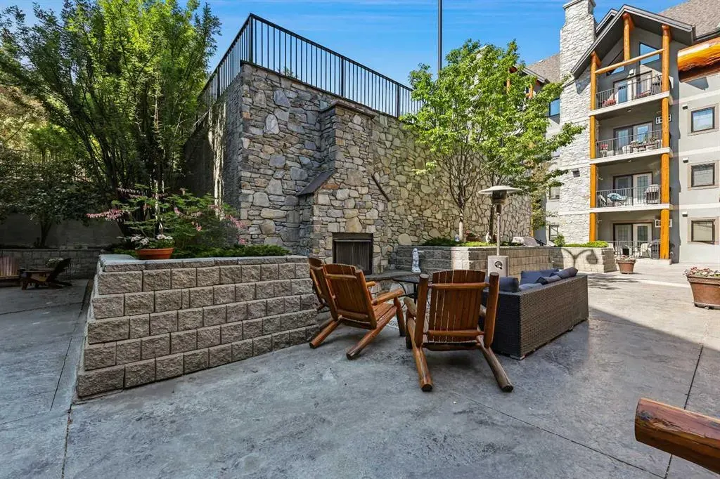77 George Fox Trail, #107