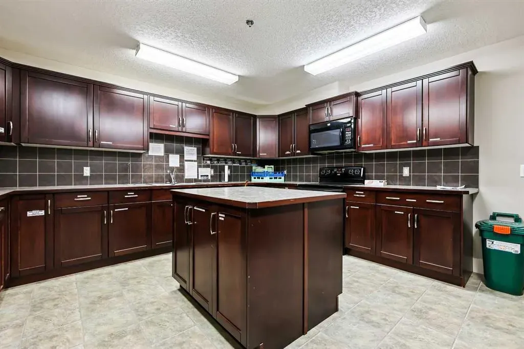 77 George Fox Trail, #107