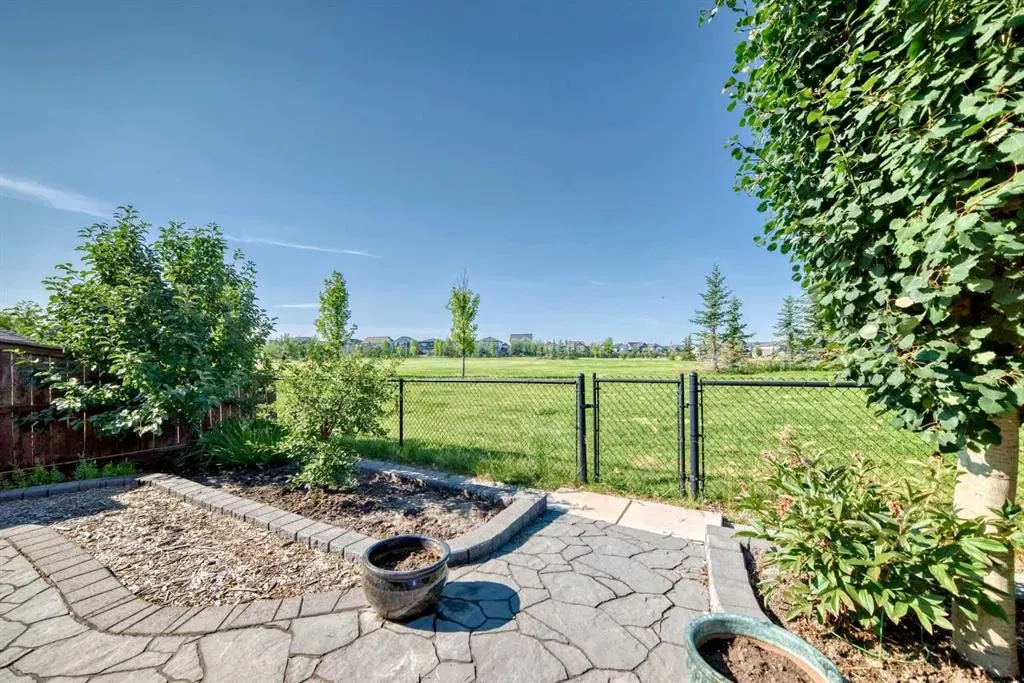 119 Legacy Glen Park SE