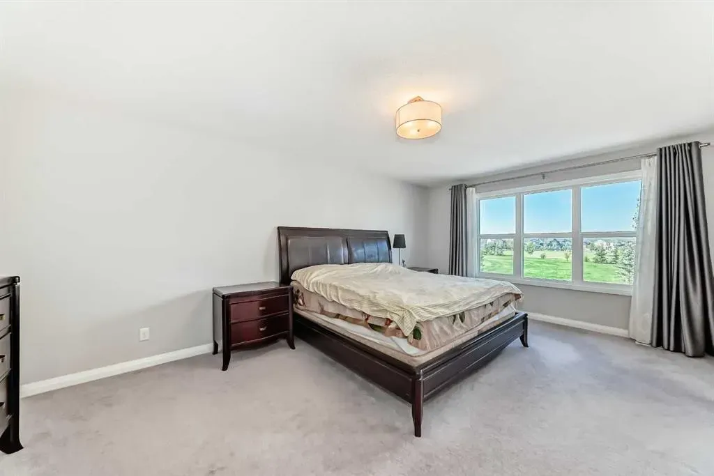 119 Legacy Glen Park SE