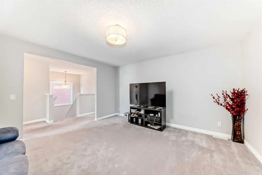 119 Legacy Glen Park SE