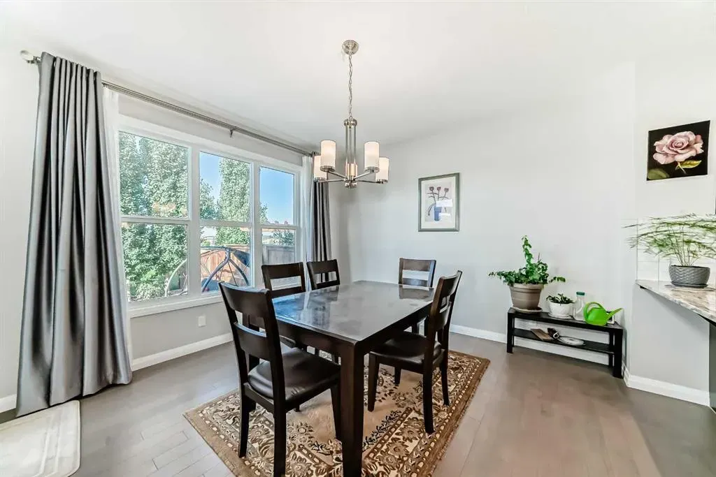 119 Legacy Glen Park SE