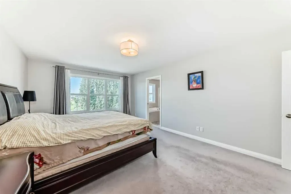 119 Legacy Glen Park SE