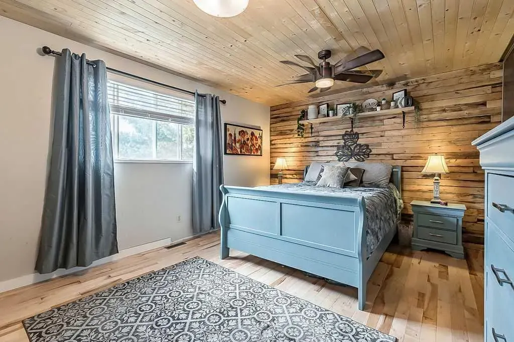 201 Robert Street SW