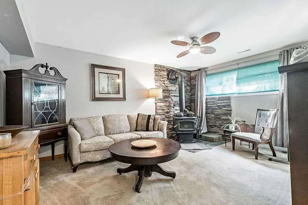 201 Robert Street SW