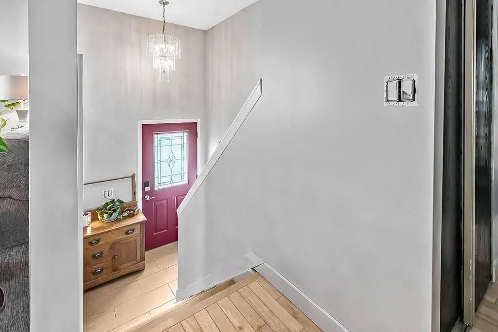 201 Robert Street SW