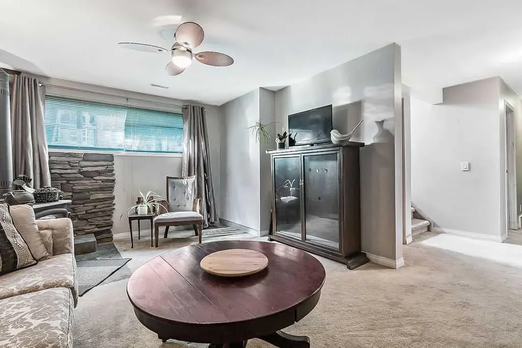 201 Robert Street SW