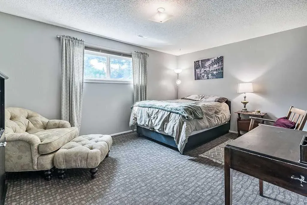 201 Robert Street SW