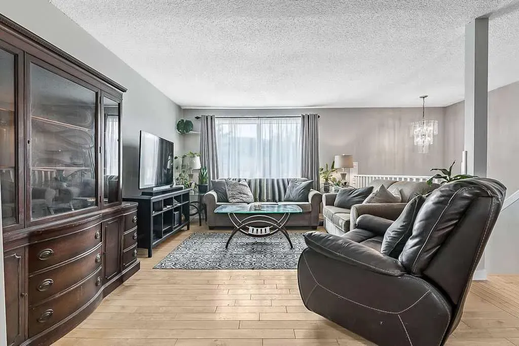 201 Robert Street SW