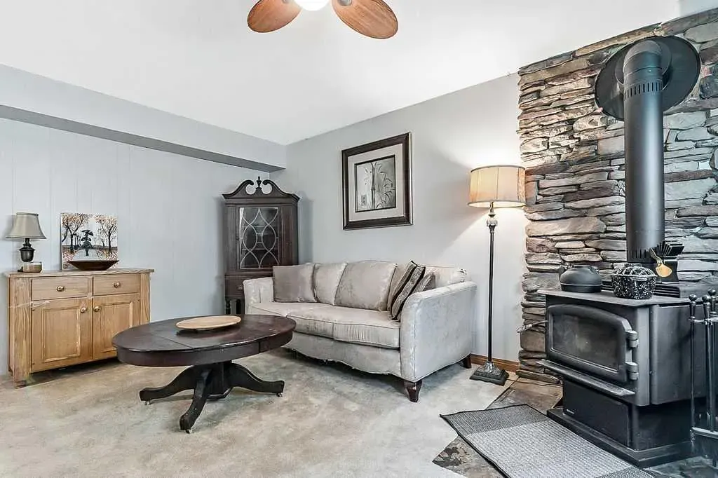 201 Robert Street SW