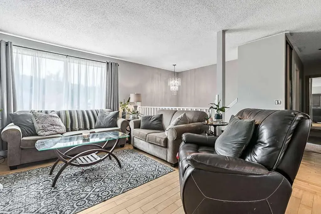 201 Robert Street SW