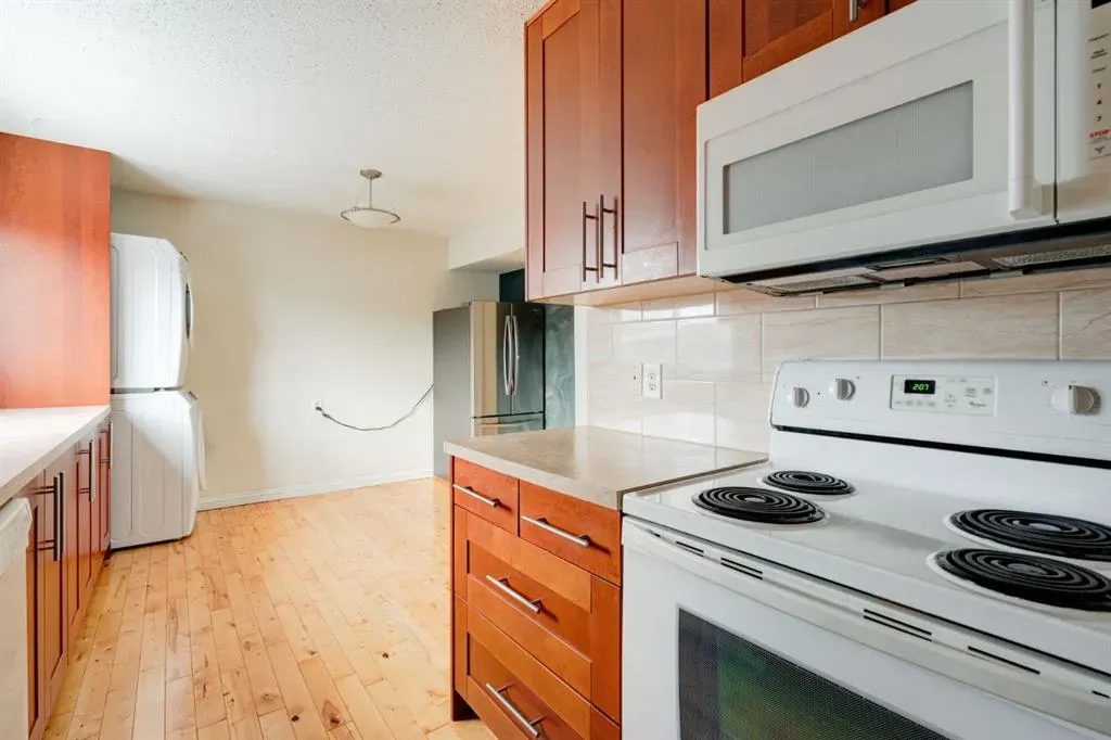 8112 36 Avenue NW, #19