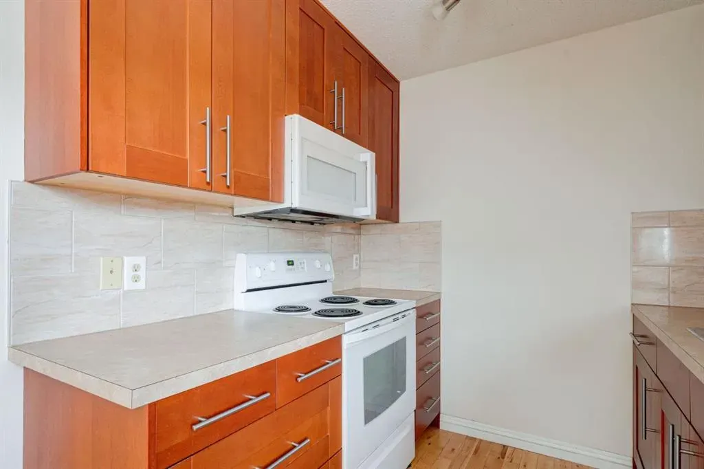 8112 36 Avenue NW, #19