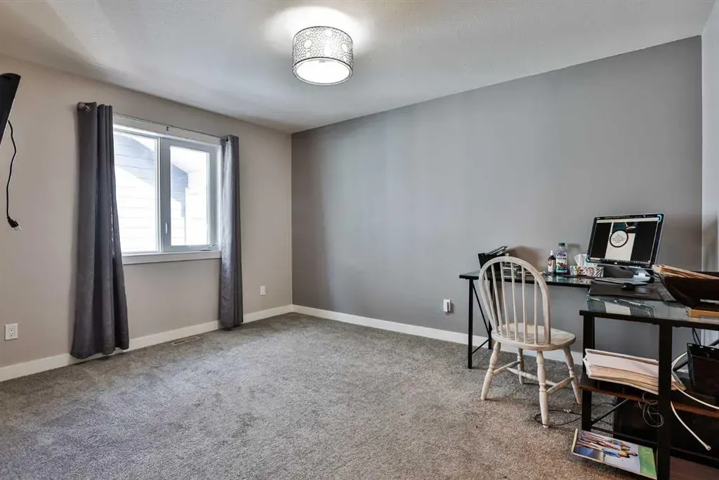 612 Aquitania Boulevard W