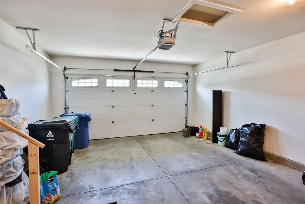 612 Aquitania Boulevard W