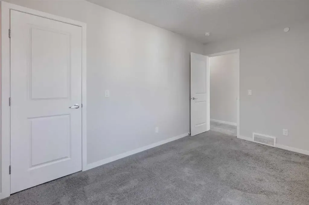 70 Howse Common NE