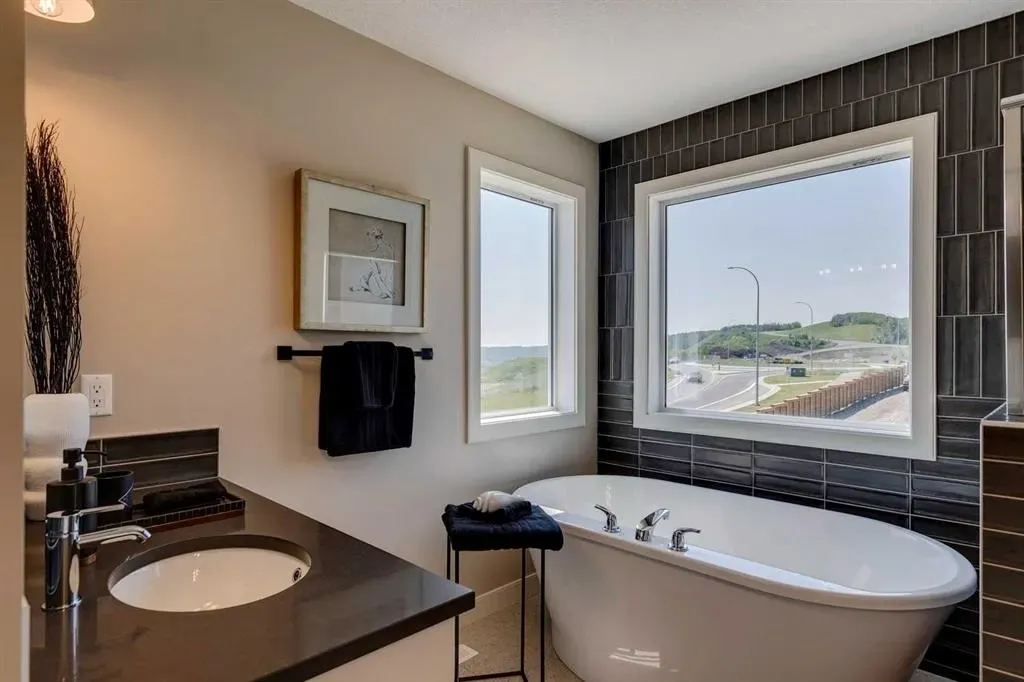 111 sundown Crescent