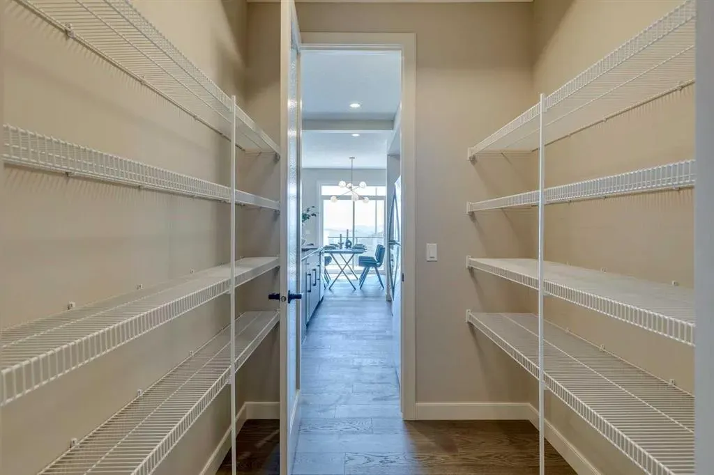 111 sundown Crescent