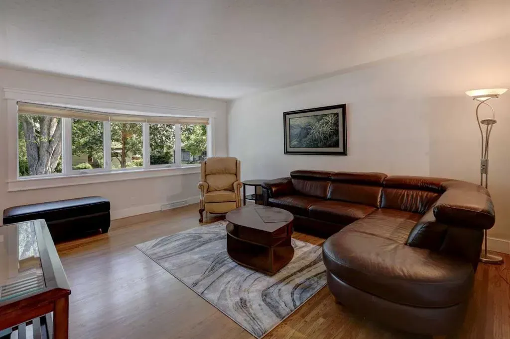51 Rosewood Road NW