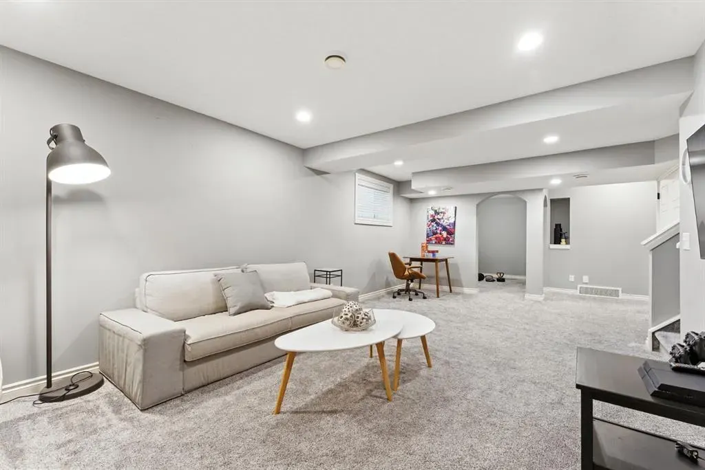 29 Douglasbank Way SE