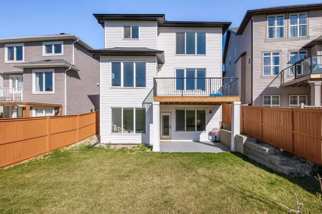 116 Sherwood Crescent NW