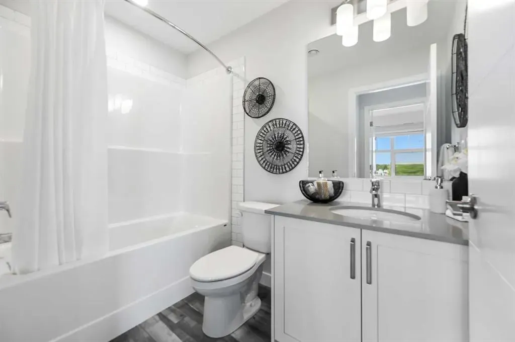 255 Les Jardins Park SE, #225