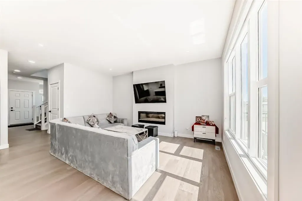 857 Midtown Drive SW