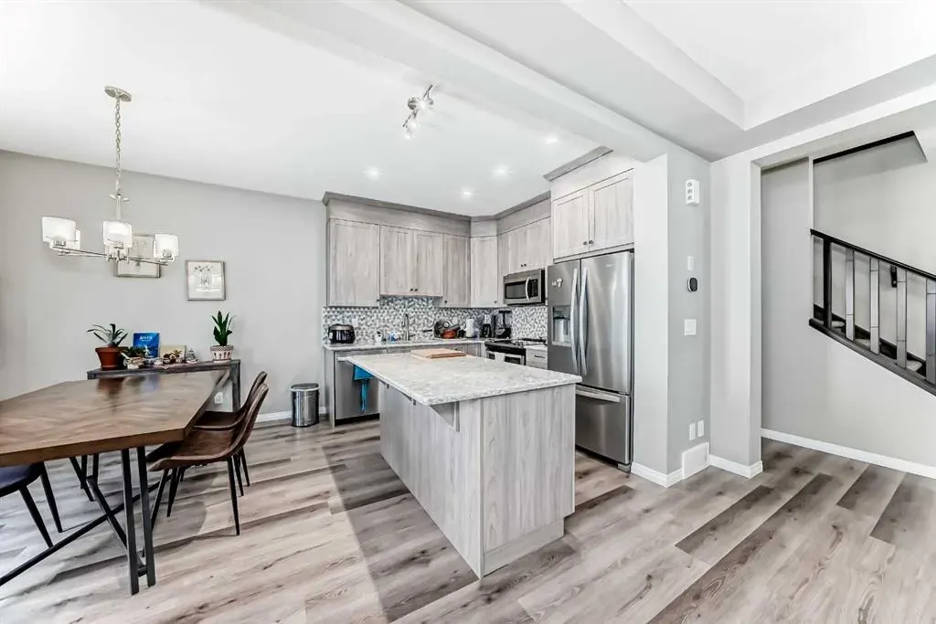 43 Carrington Crescent NW