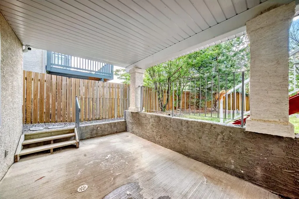 42 West Cedar Point SW