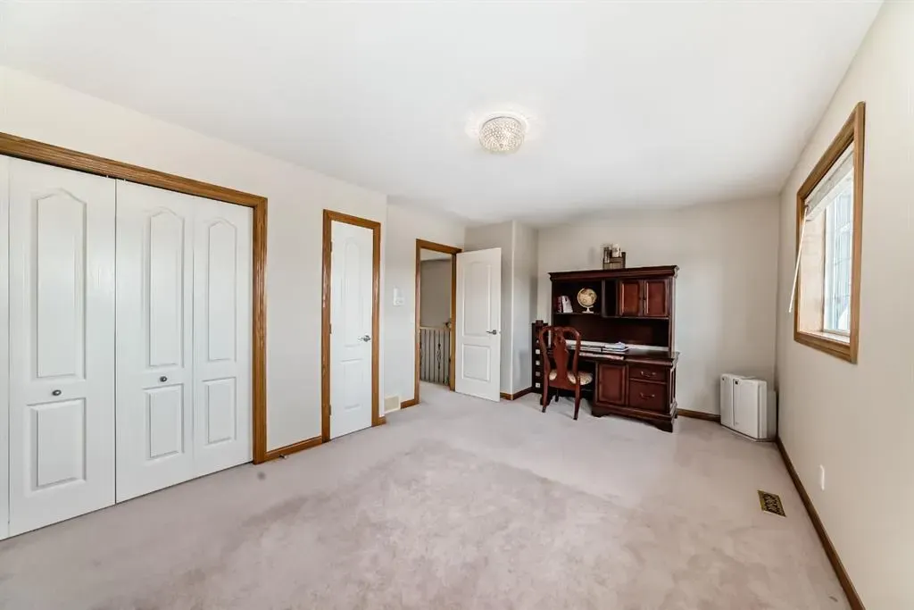 42 West Cedar Point SW