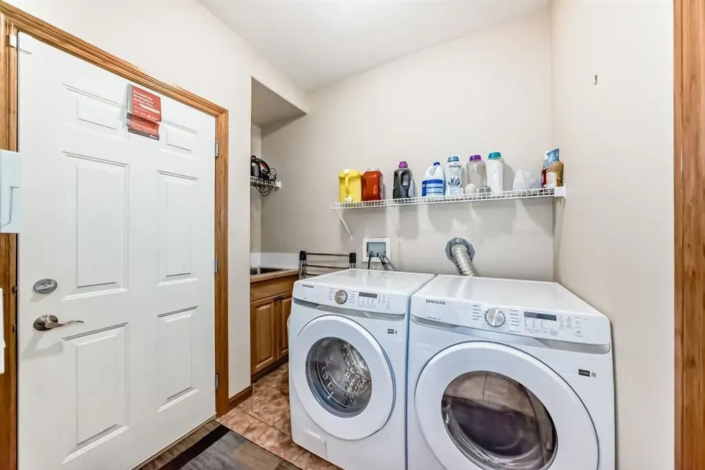 42 West Cedar Point SW
