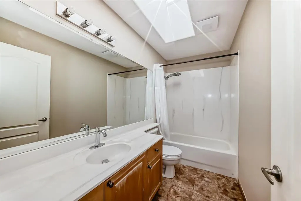 42 West Cedar Point SW