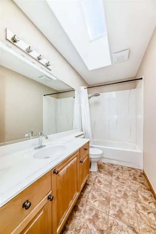 42 West Cedar Point SW