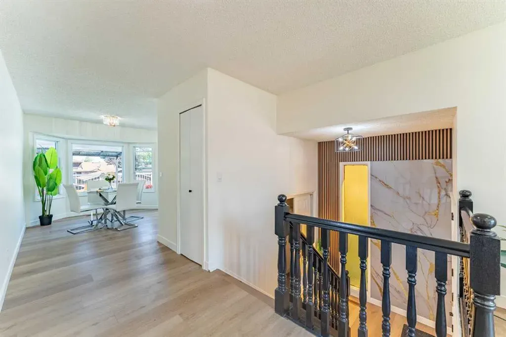 344 Templeview Drive NE