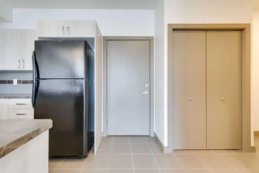 2420 34 Avenue SW, #210