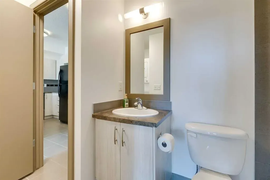 2420 34 Avenue SW, #210