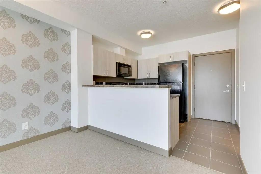 2420 34 Avenue SW, #210