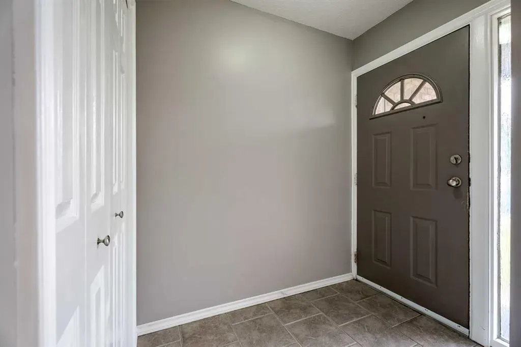 224 Jensen Drive NE