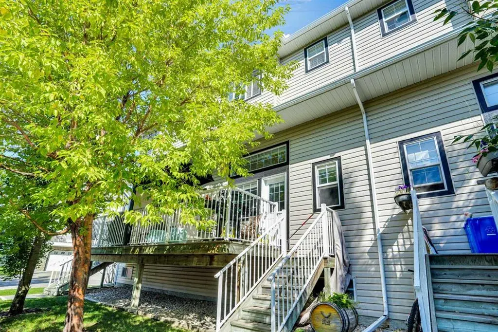 54 Cougar Ridge Mews SW