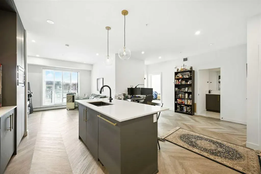 4275 Norford Avenue NW, #419