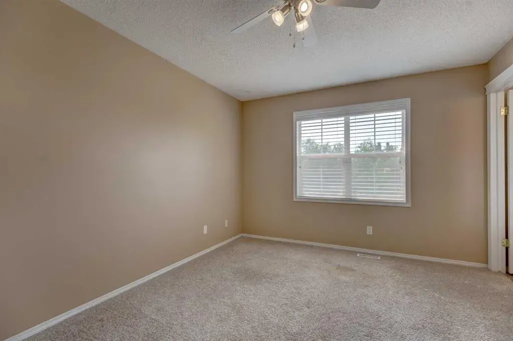 129 Prestwick Park SE