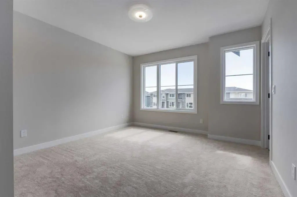 261 Cobblestone Gate