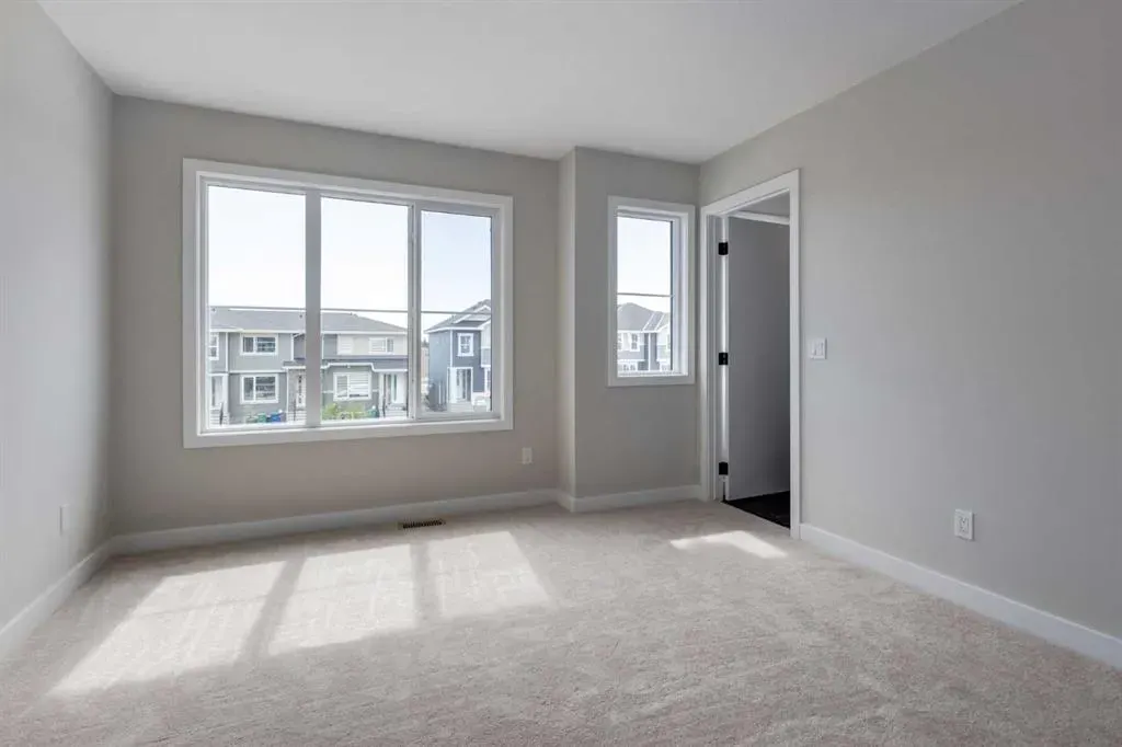 261 Cobblestone Gate
