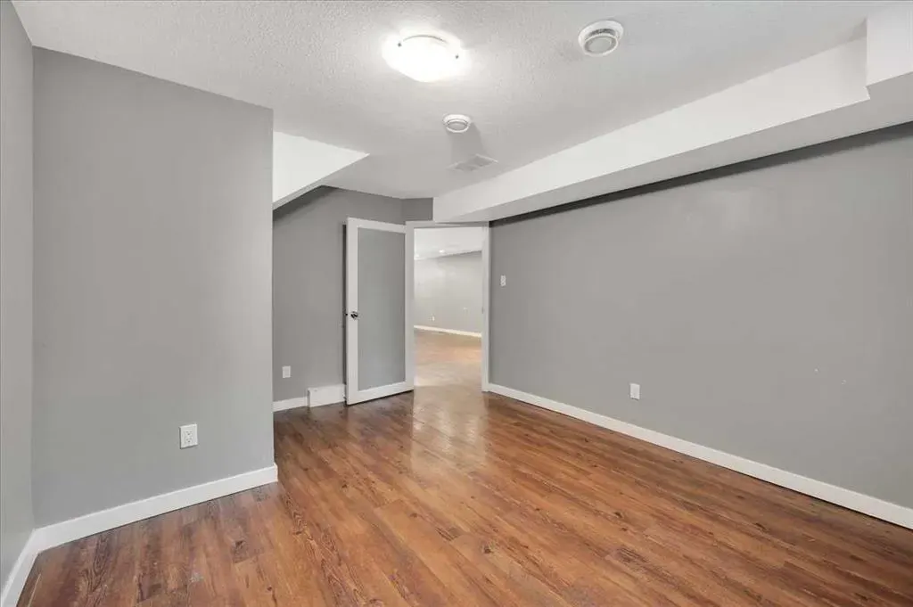 19 Lamoureux Place