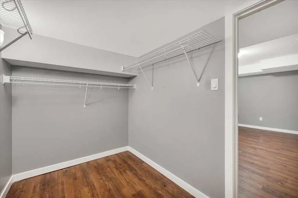 19 Lamoureux Place