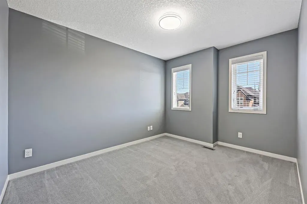 32 Cranarch Crescent SE