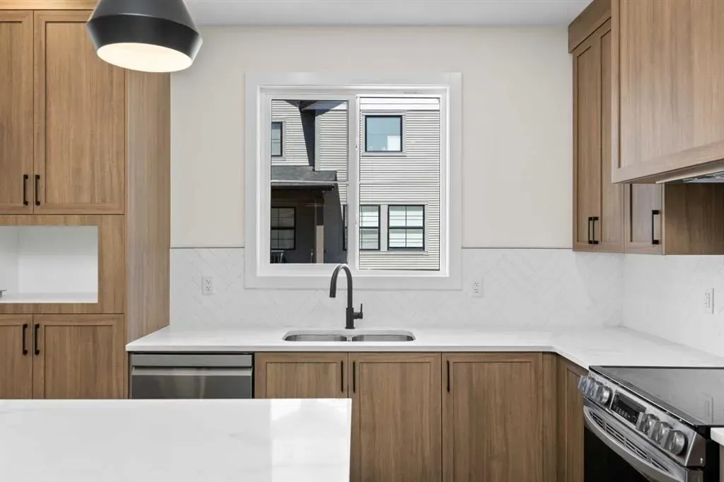 201 Cooperswood Green SW, #1004